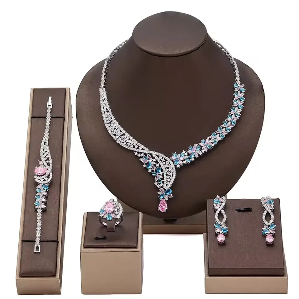 Cov hniav nyiaj hniav kub tshiab tshiab poob rau cov poj niam