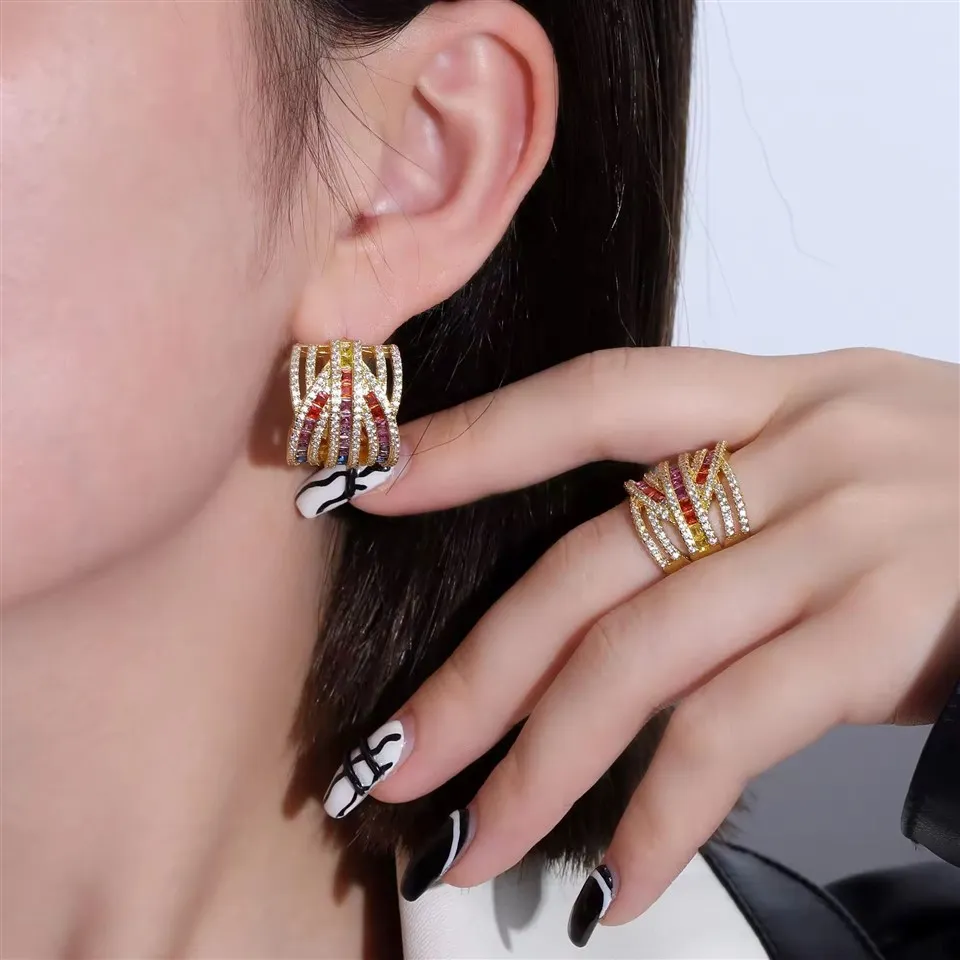 Zircon Nplej Lub Luag Haujlwm